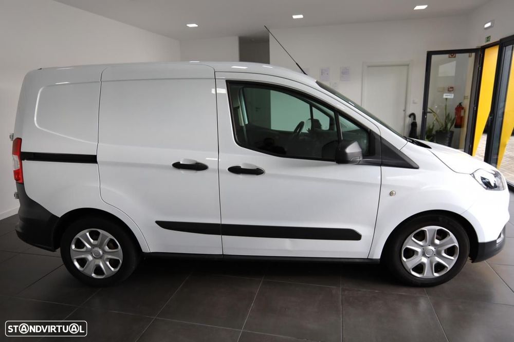 Ford Transit Courier - 5