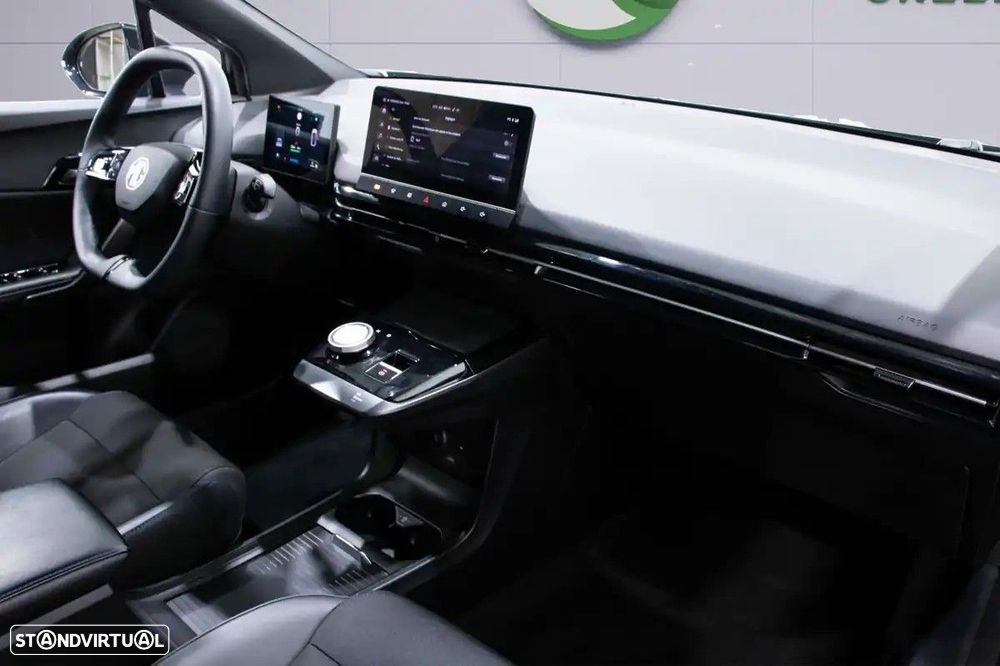 MG MG4 64 kWh Luxury - 8