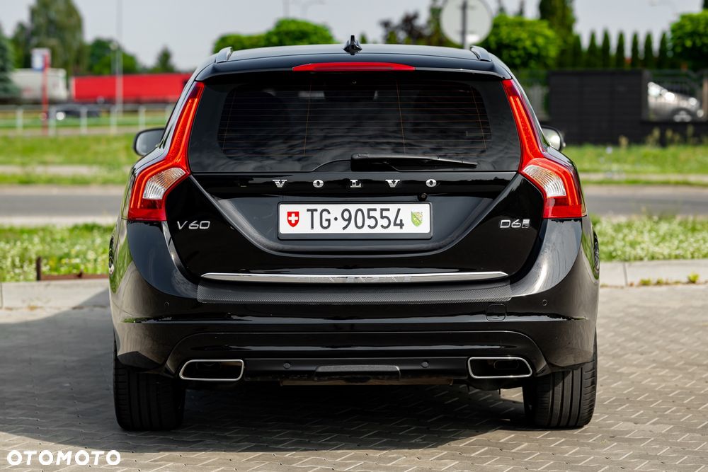 Volvo V60 D6 AWD Plug-in Hybrid Summum - 8