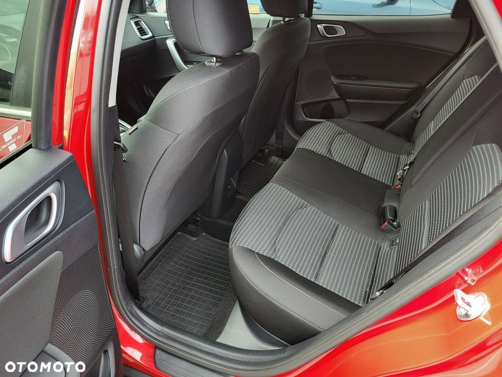 Kia XCeed - 12