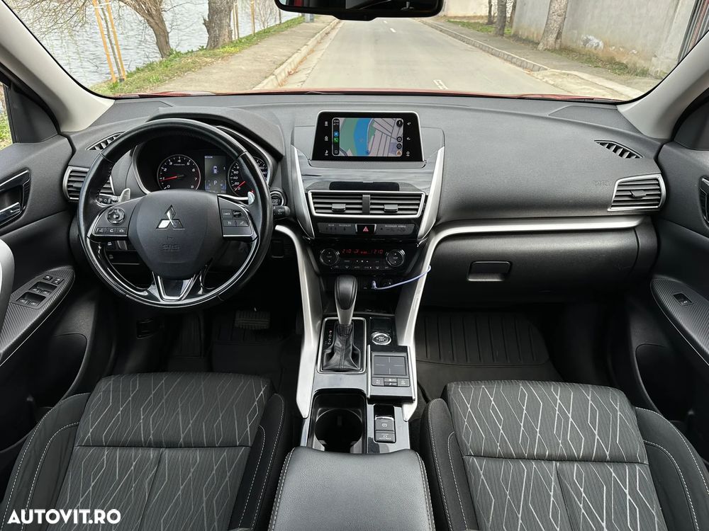 Mitsubishi Eclipse-Cross 1.5-litre 16-valve DOHC MIVEC 4X4 Intense+ Aut. - 7