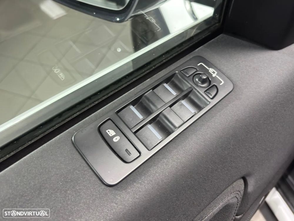 Land Rover Discovery Sport - 27