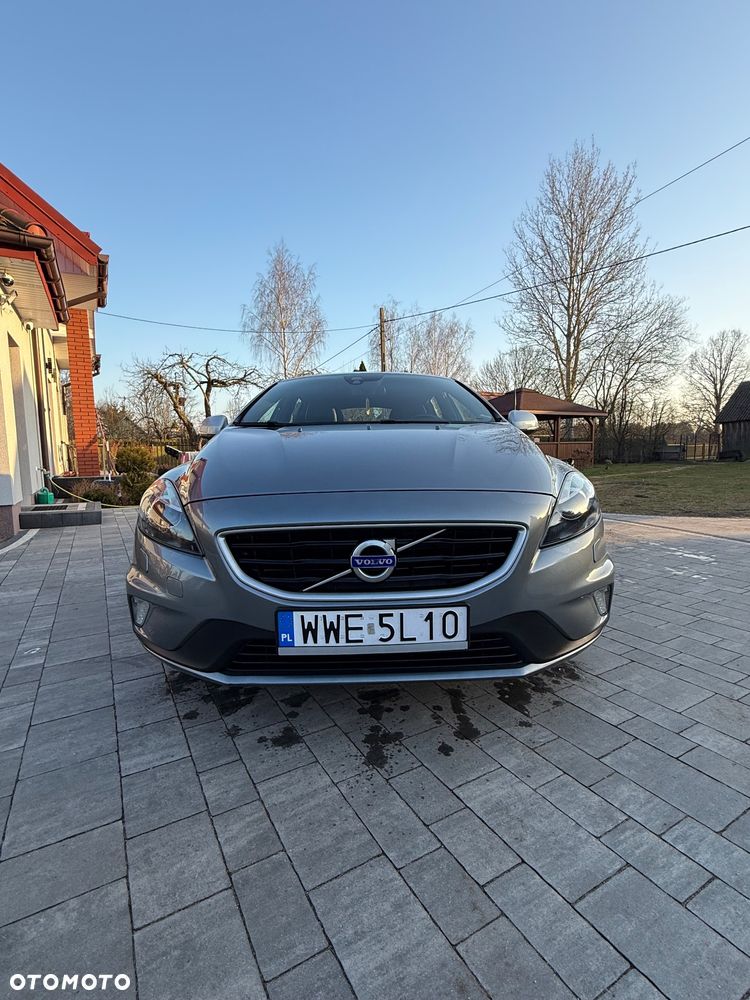 Volvo V40 D2 Drive-E R-Design Momentum - 6