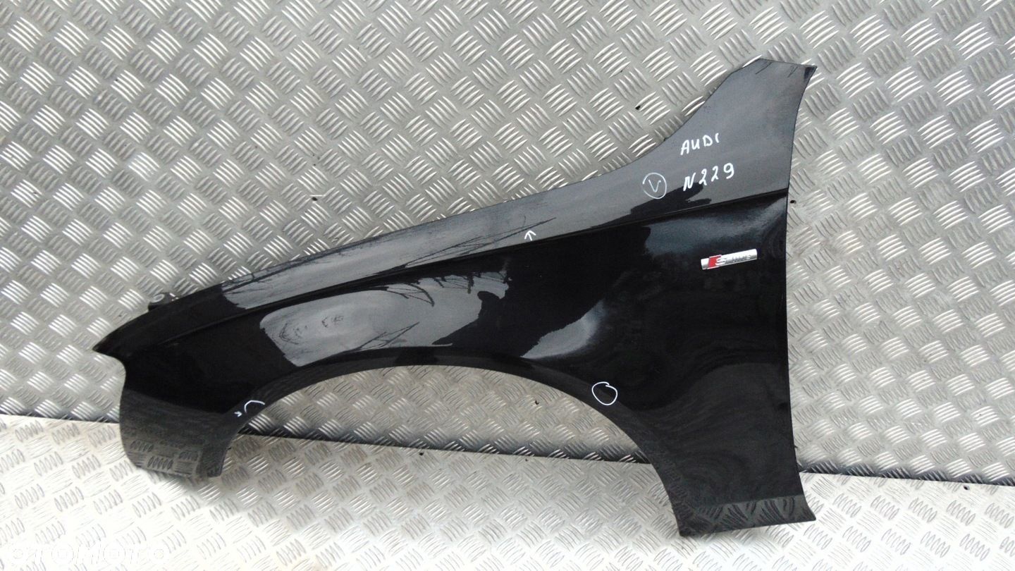 Błotnik Lewy Przód AUDI A4 B8 S-line Przedlift CZARNY - 1