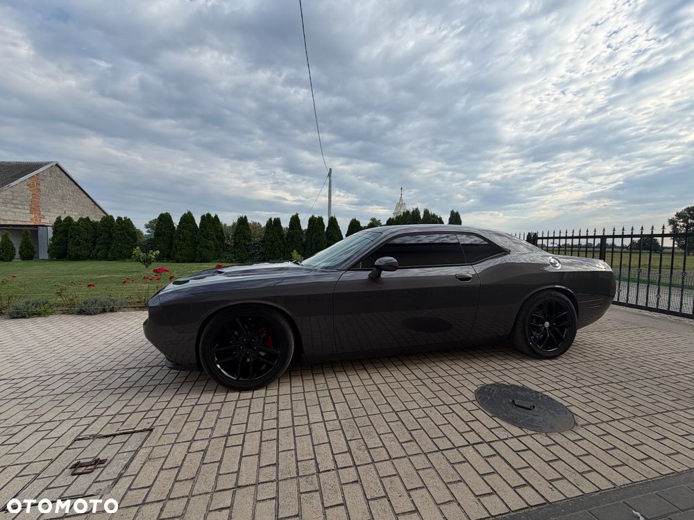 Dodge Challenger - 3