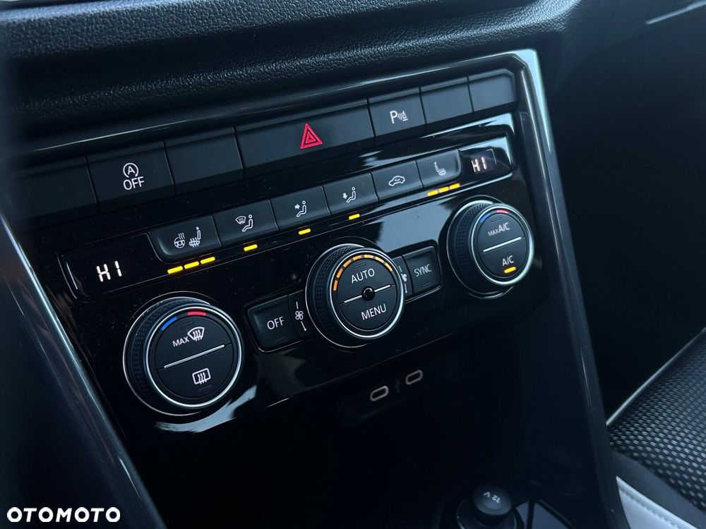 Volkswagen T-Roc - 21