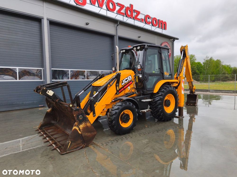 JCB 3CX - 4