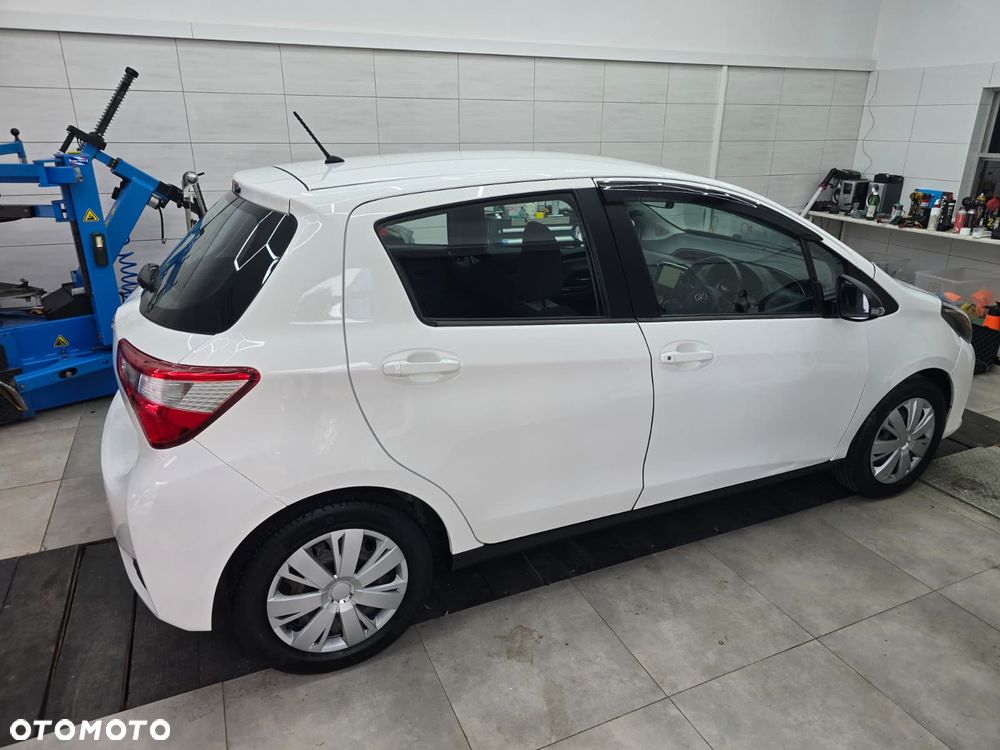 Toyota Yaris 1.5 Comfort CVT - 8