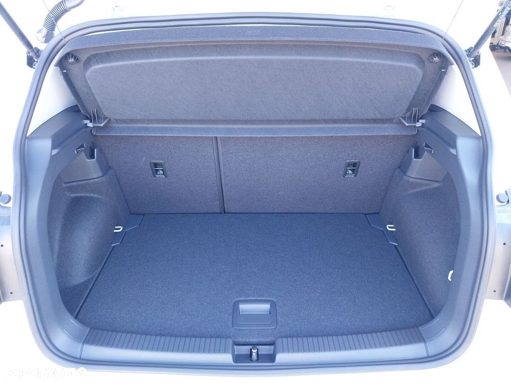 Volkswagen T-Cross - 11