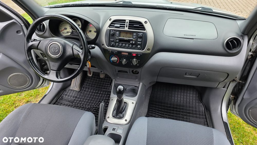 Toyota RAV4 4x4 Edition - 27