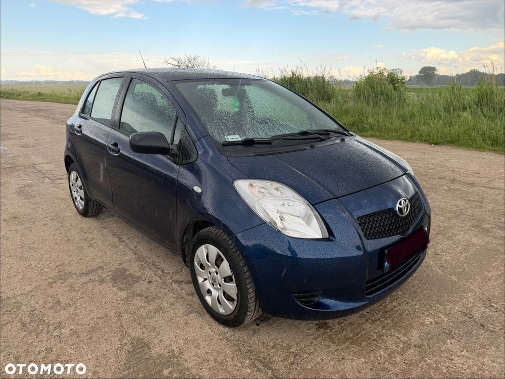 Toyota Yaris 1.0 Luna A/C - 3