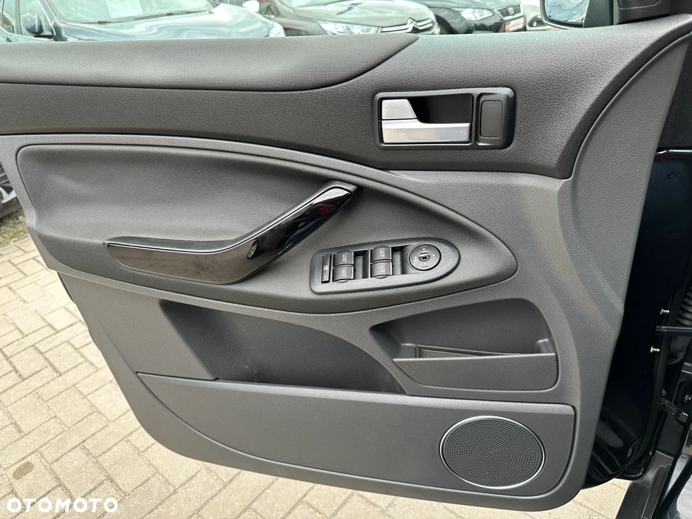 Ford Kuga - 17