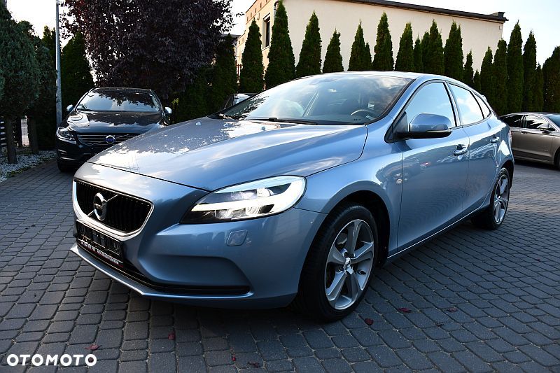 Volvo V40 T3 Momentum - 27