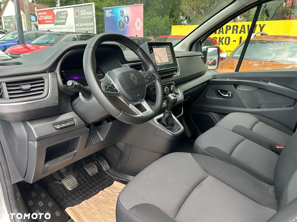 Renault Trafic 2.0 dCi - 9