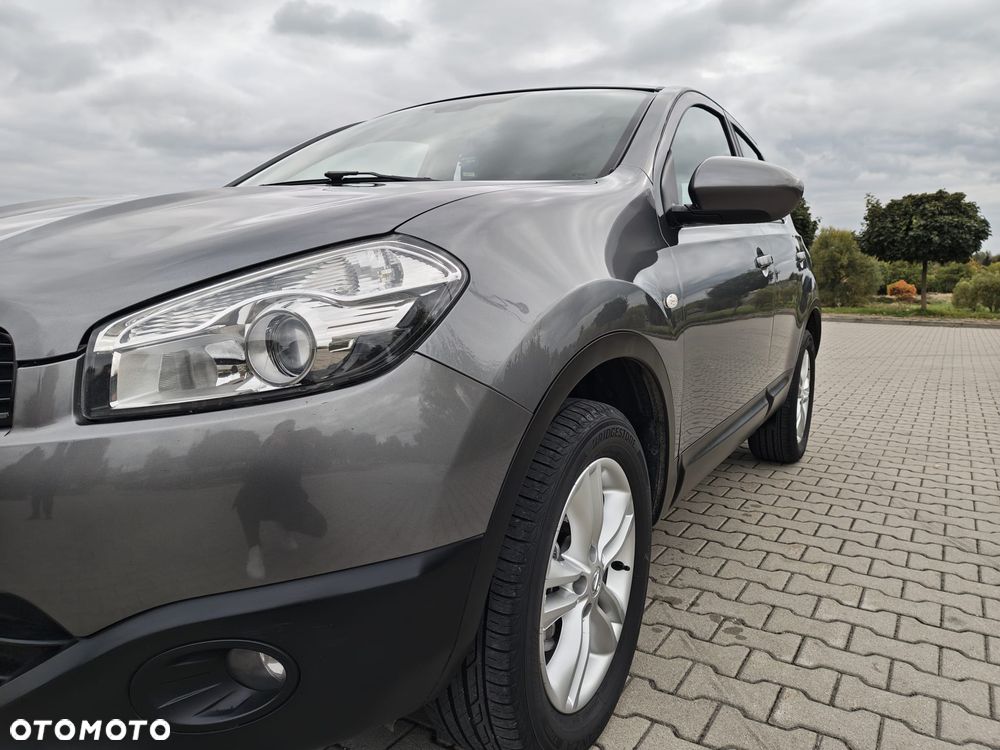 Nissan Qashqai 2012 photo 2
