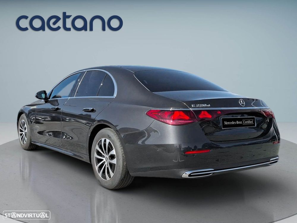 Mercedes-Benz E 220 d - 6