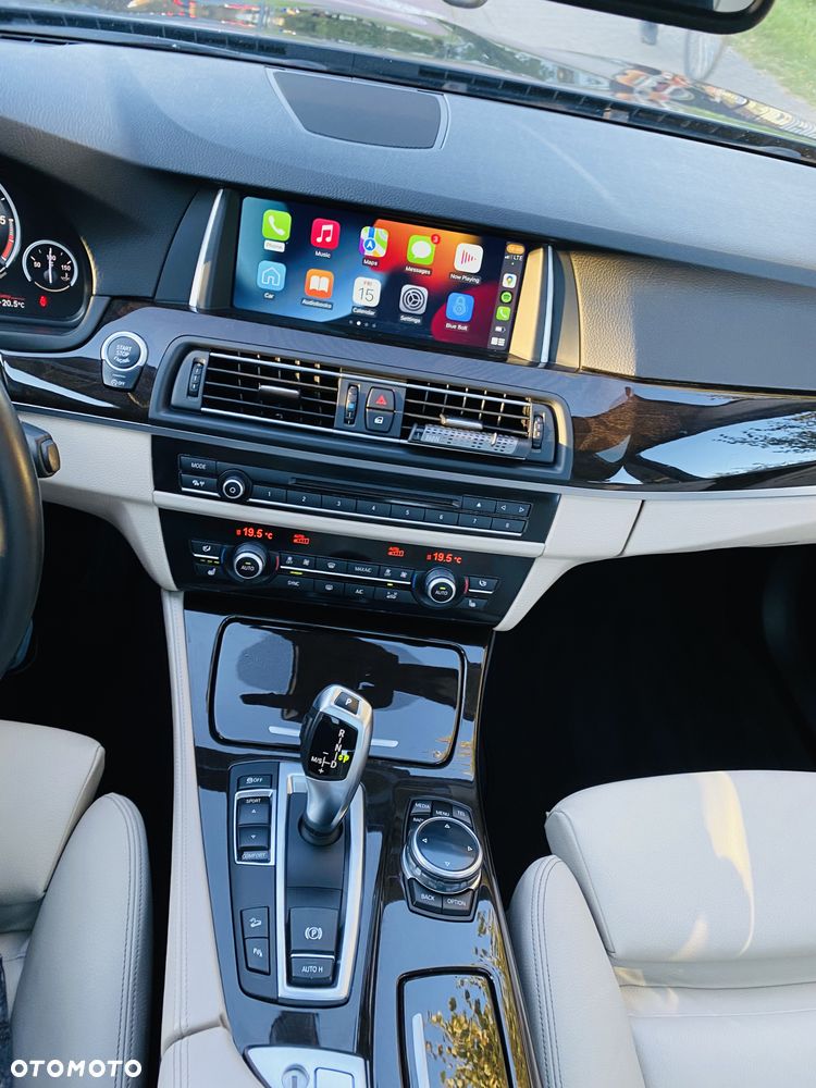 BMW Seria 5 525d xDrive Luxury Line - 7