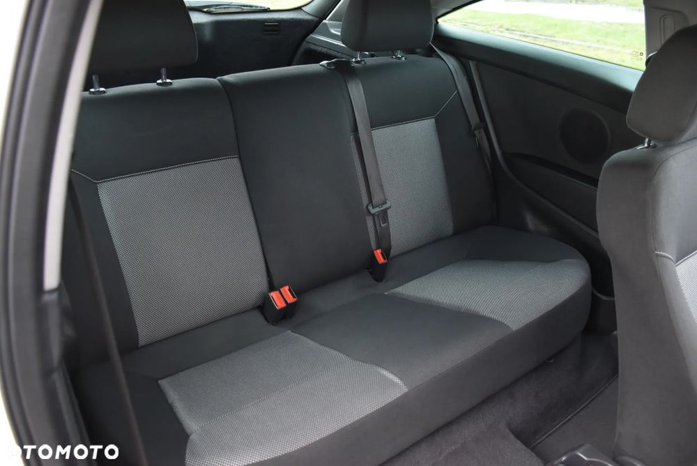 Opel Astra 1.6 Black&White - 29