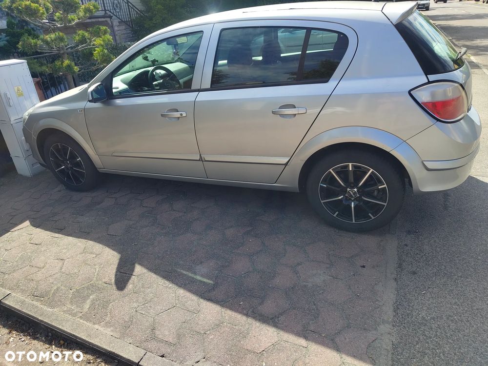 Opel Astra 1.4 111 - 13