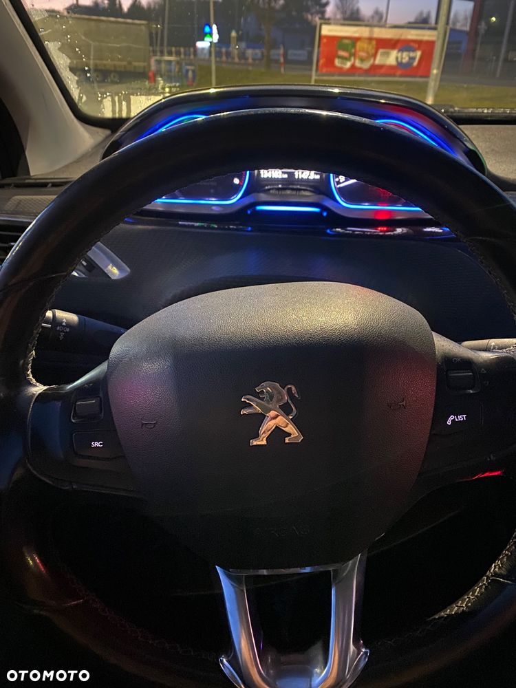 Peugeot 2008 e-HDi FAP 115 STOP & START Allure - 8