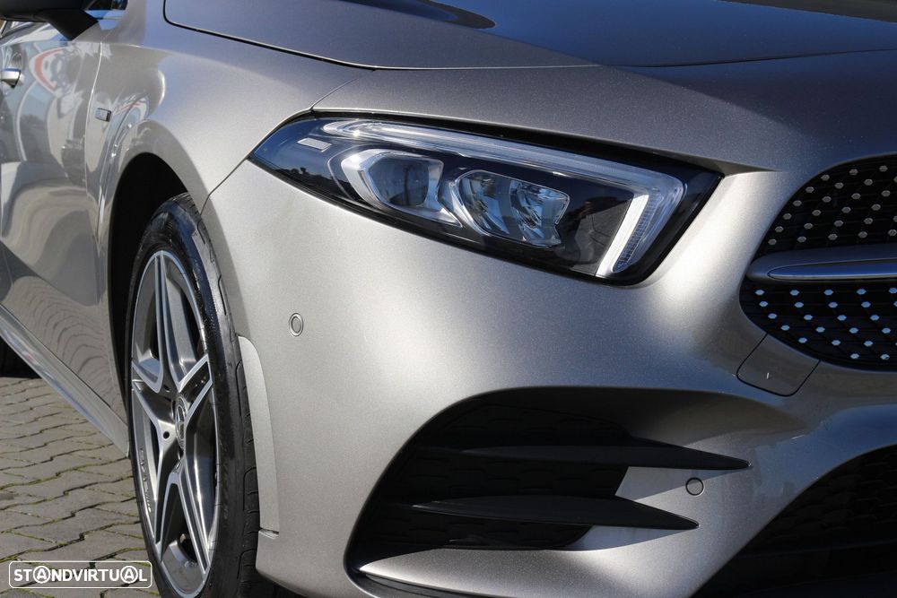 Mercedes-Benz A 250 Limousine e AMG Line - 5