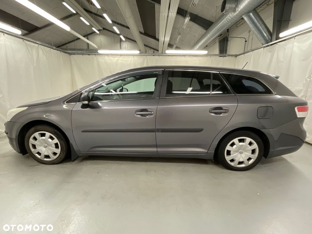 Toyota Avensis 2.0 D-4D 2010 - 10