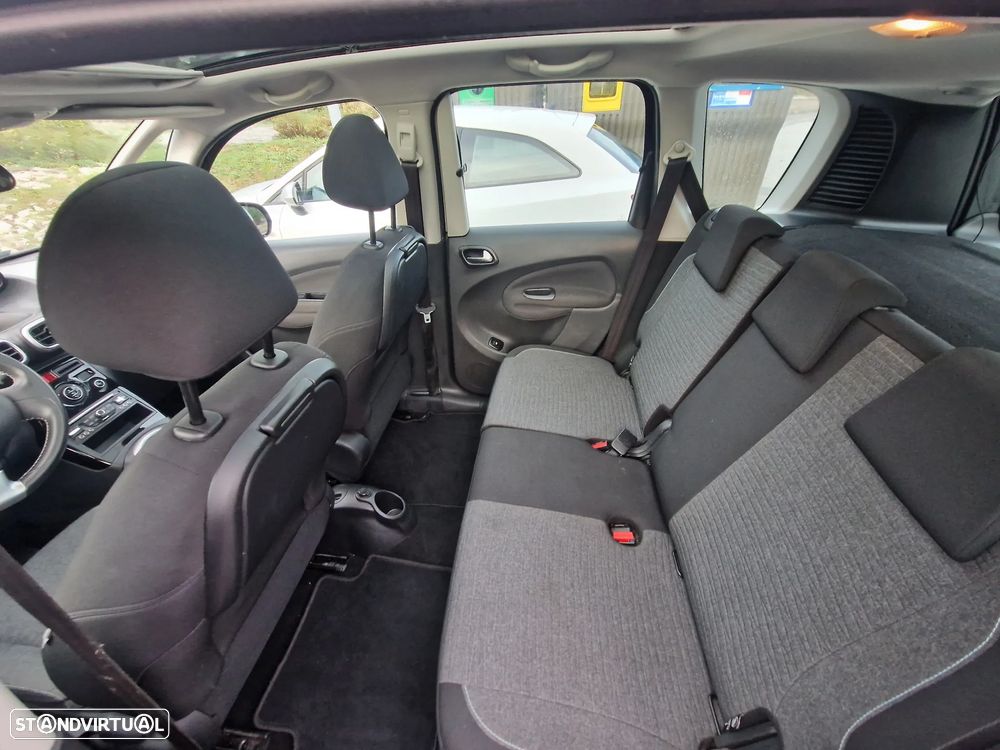 Citroën C3 Picasso PureTech Exclusive - 16
