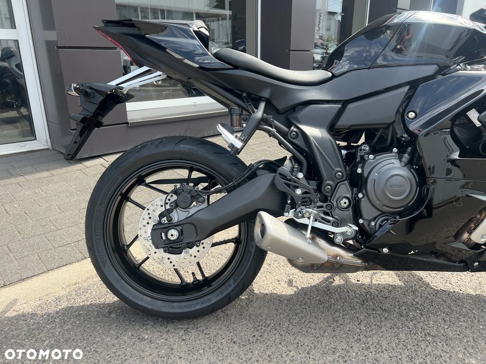 Yamaha R7 - 4