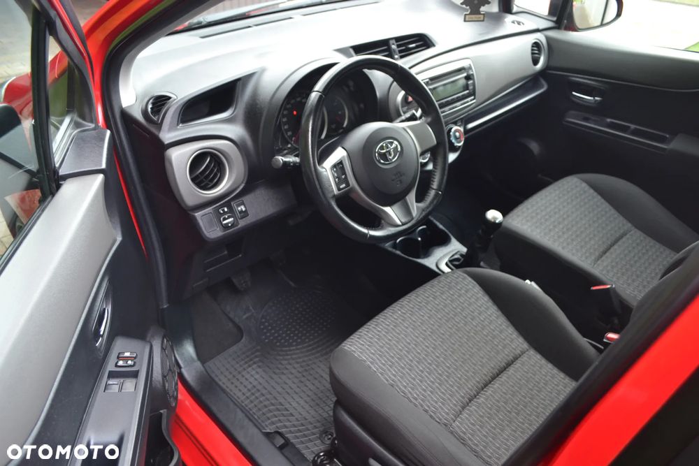 Toyota Yaris - 12