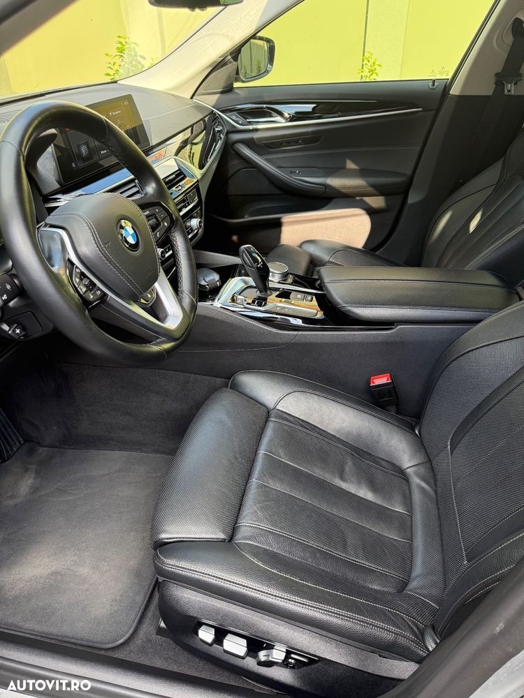 BMW Seria 5 520d Aut. Luxury Line - 24