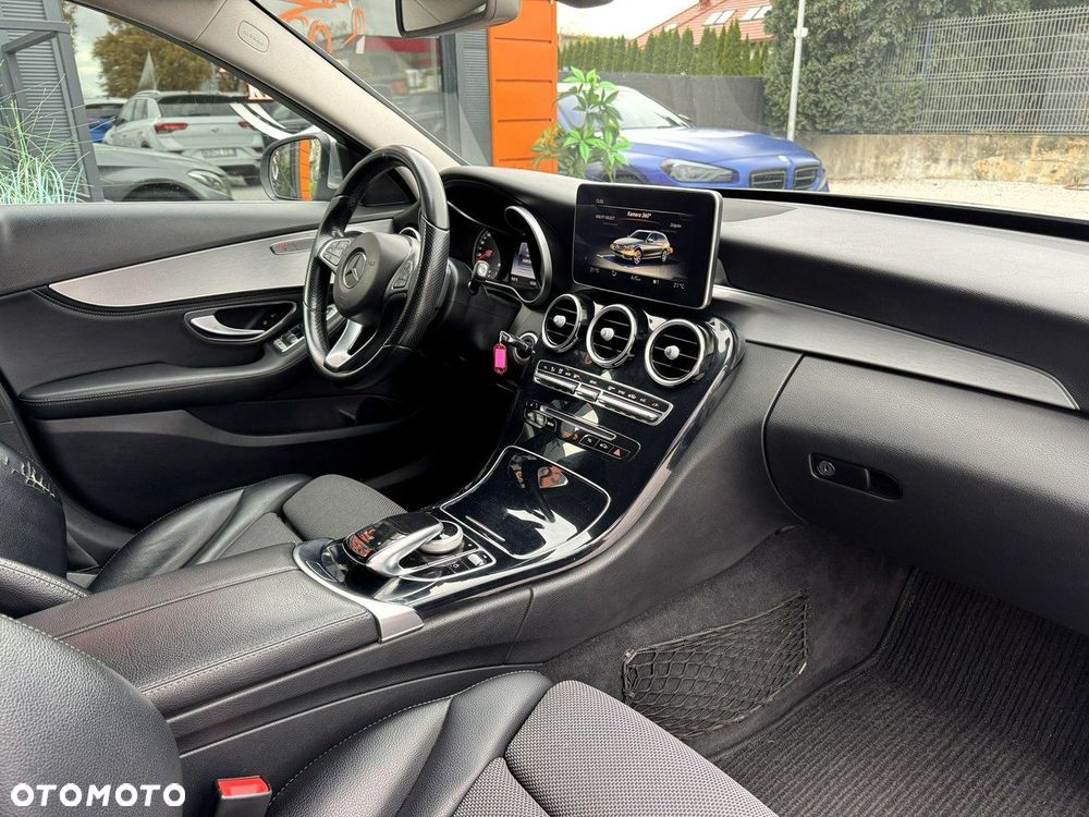 Mercedes-Benz Klasa C 200 (BlueTEC) d T 7G-TRONIC Exclusive - 26