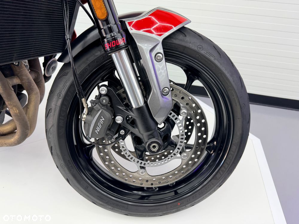 Triumph Trident - 19