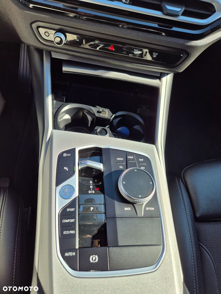 BMW Seria 3 320d Advantage sport - 26