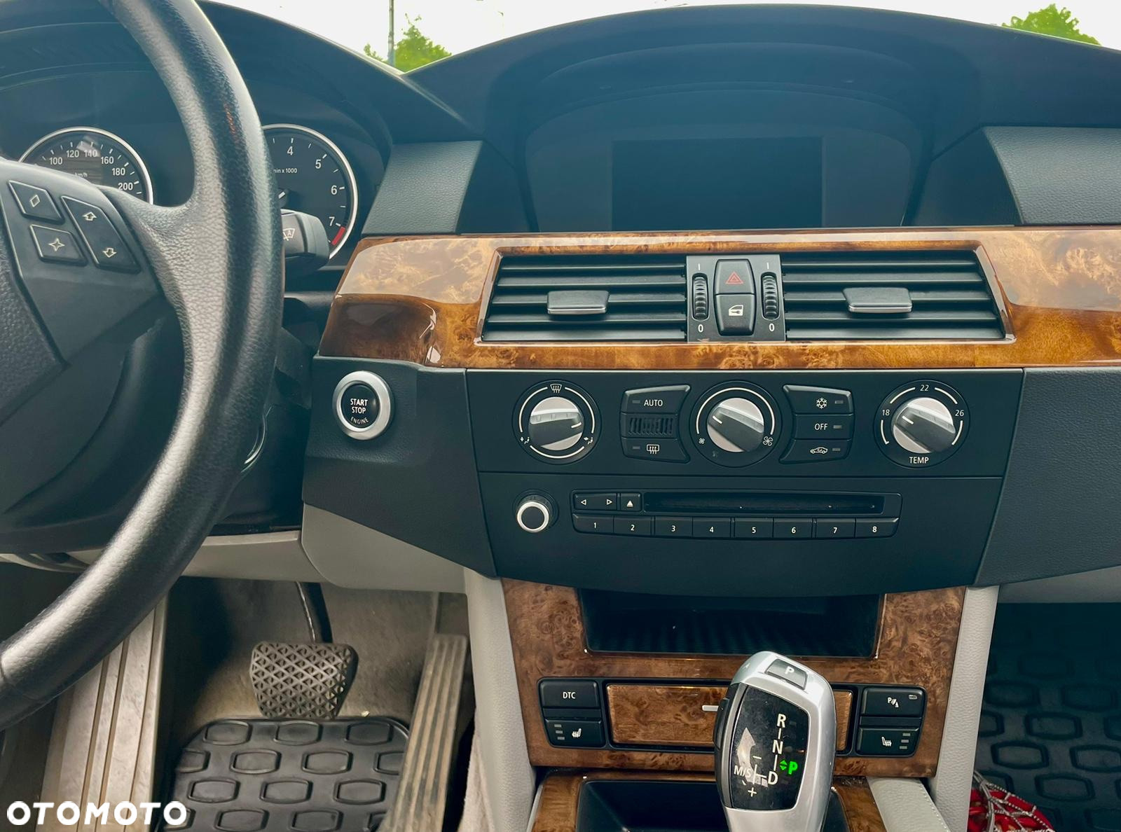 BMW Seria 5 525i - 11
