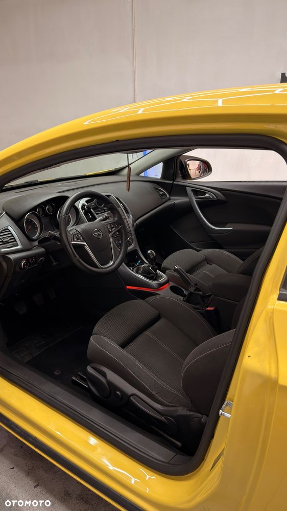 Opel Astra 1.6 T 111 - 11