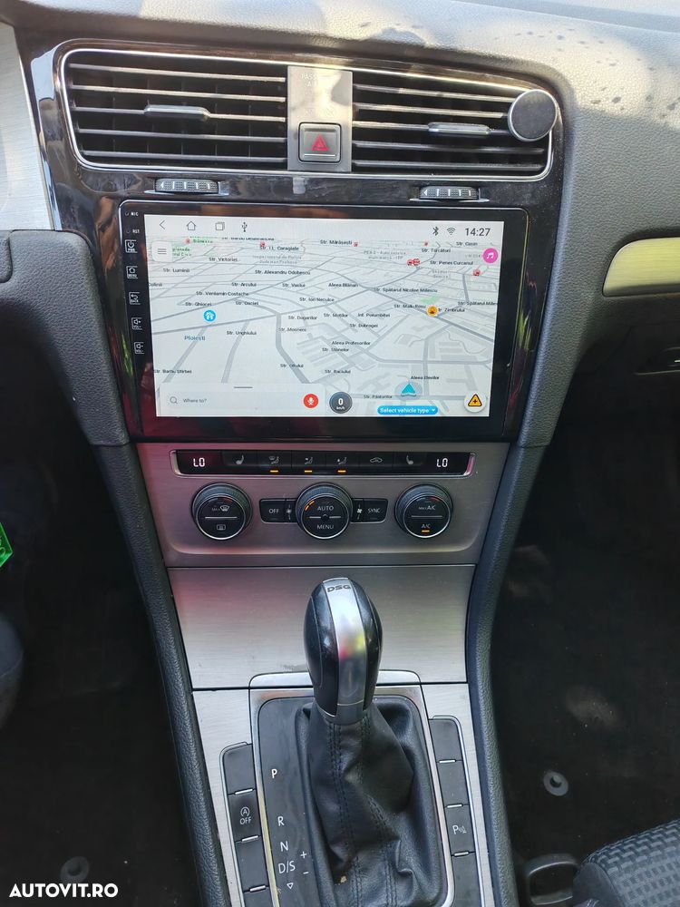 Volkswagen Golf - 10