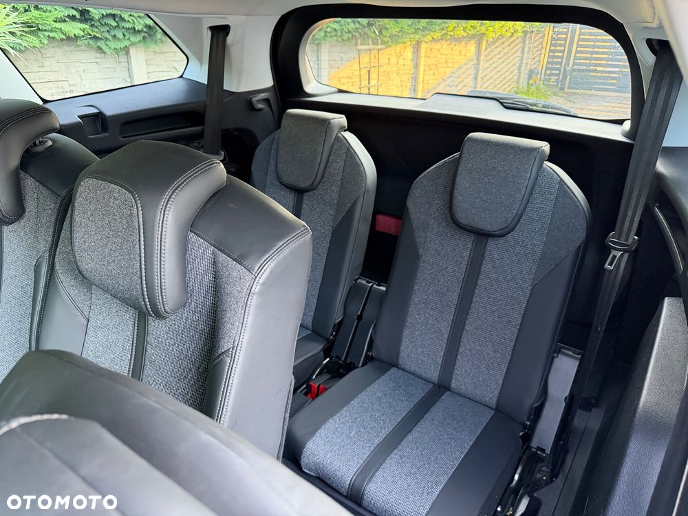 Peugeot 5008 - 19