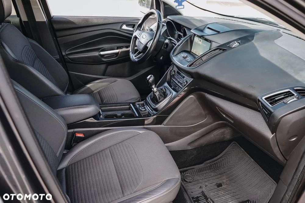 Ford Kuga 2.0 TDCi 4x4 Titanium - 20