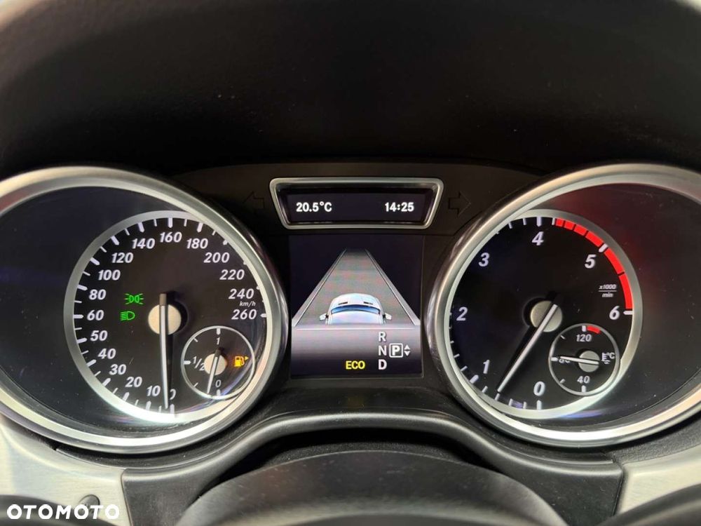 Mercedes-Benz ML - 24
