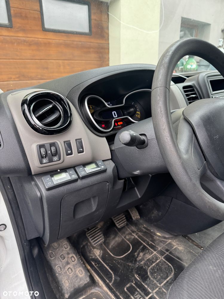 Renault Trafic - 18