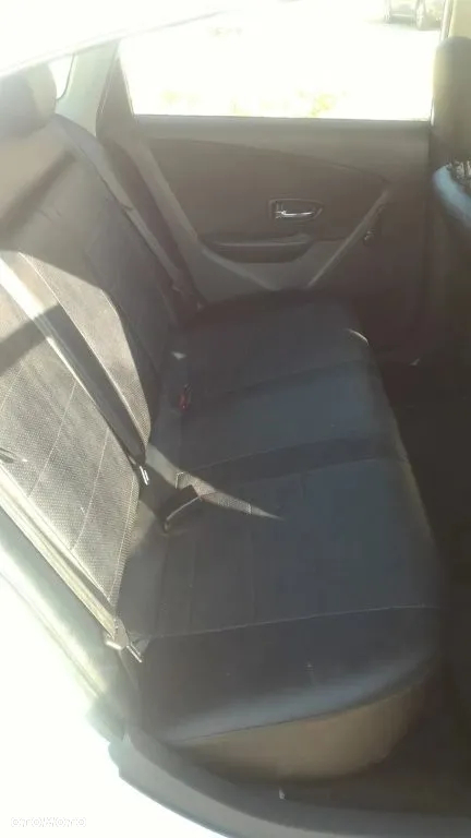 Nissan Almera - 15