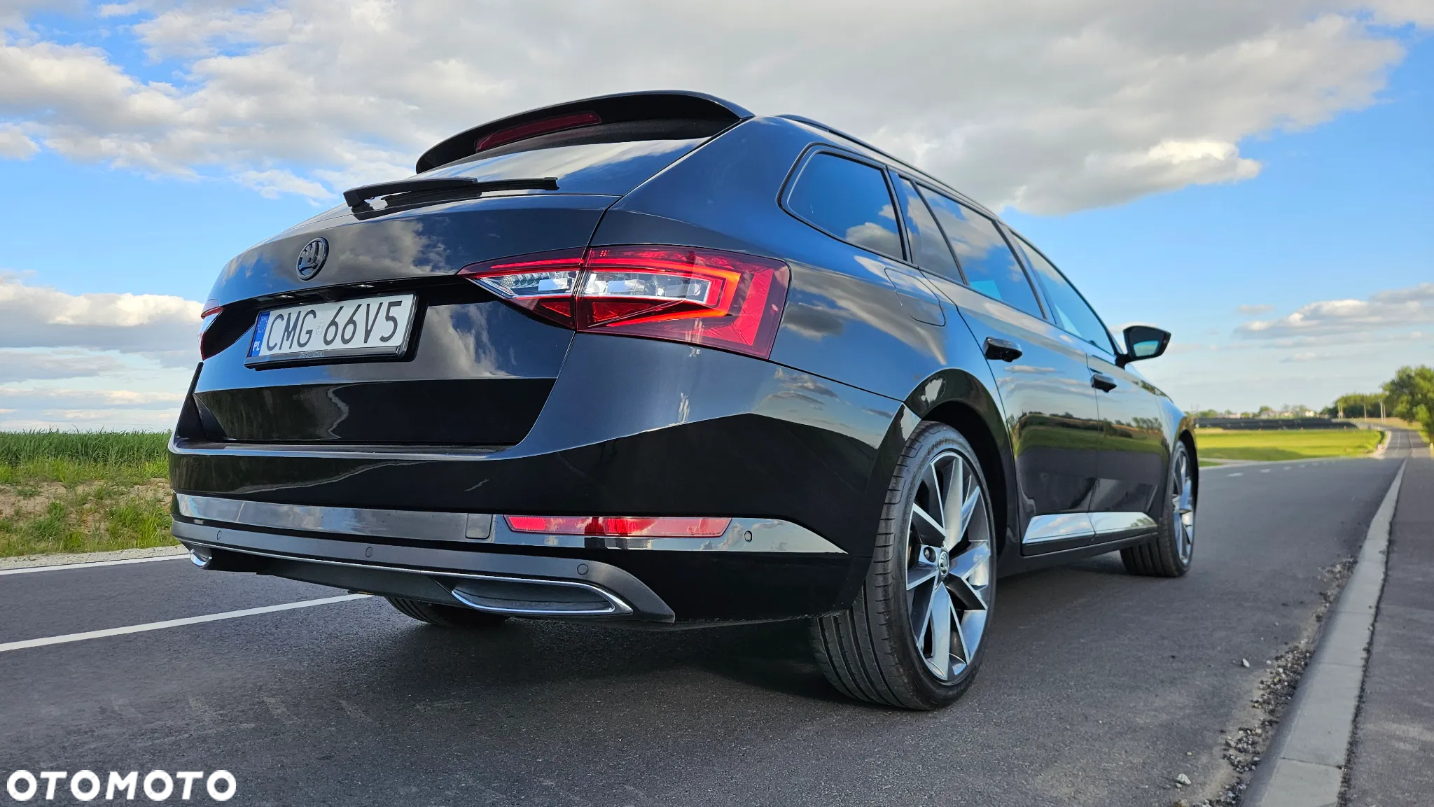 Skoda Superb 2.0 TDI Sportline DSG - 8