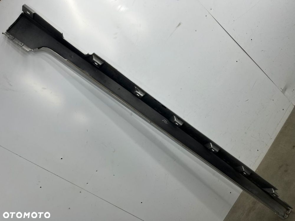 Nakładka progu VW Passat B8 14-23r. prawa listwa prawy próg zewnętrzny 3G0853858 - 9