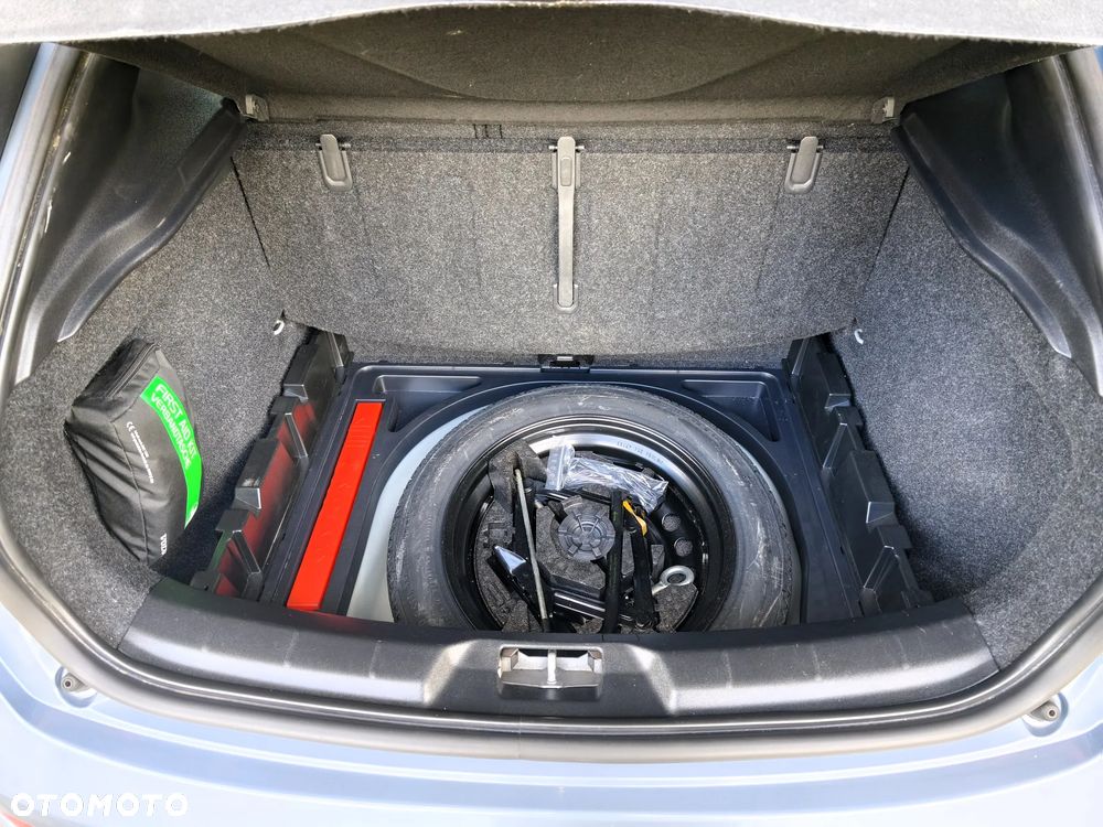 Volvo V40 T2 Drive-E Momentum - 32