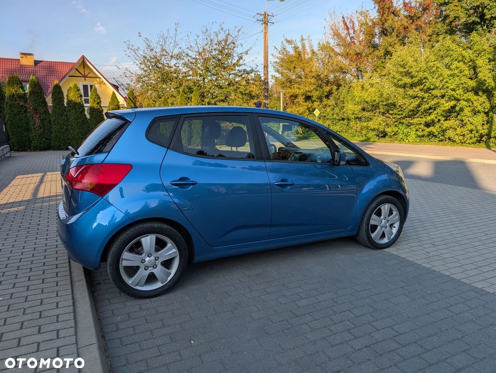 Kia Venga 1.6 L - 9