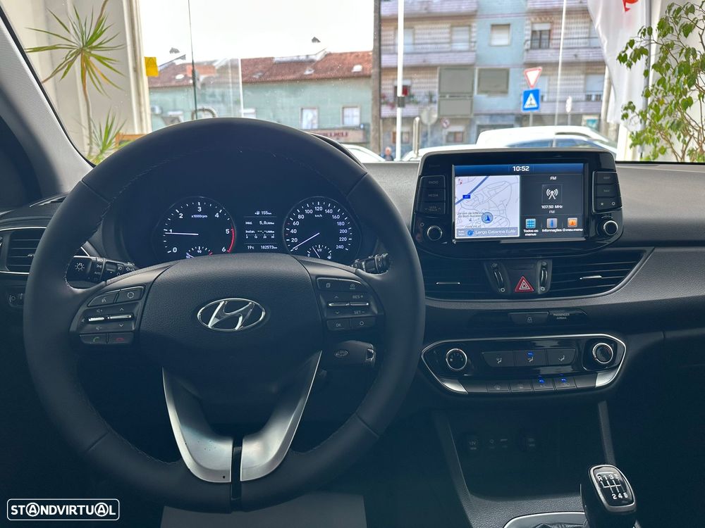 Hyundai i30 CW - 12