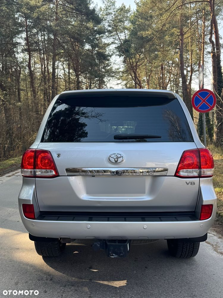 Toyota Land Cruiser - 6