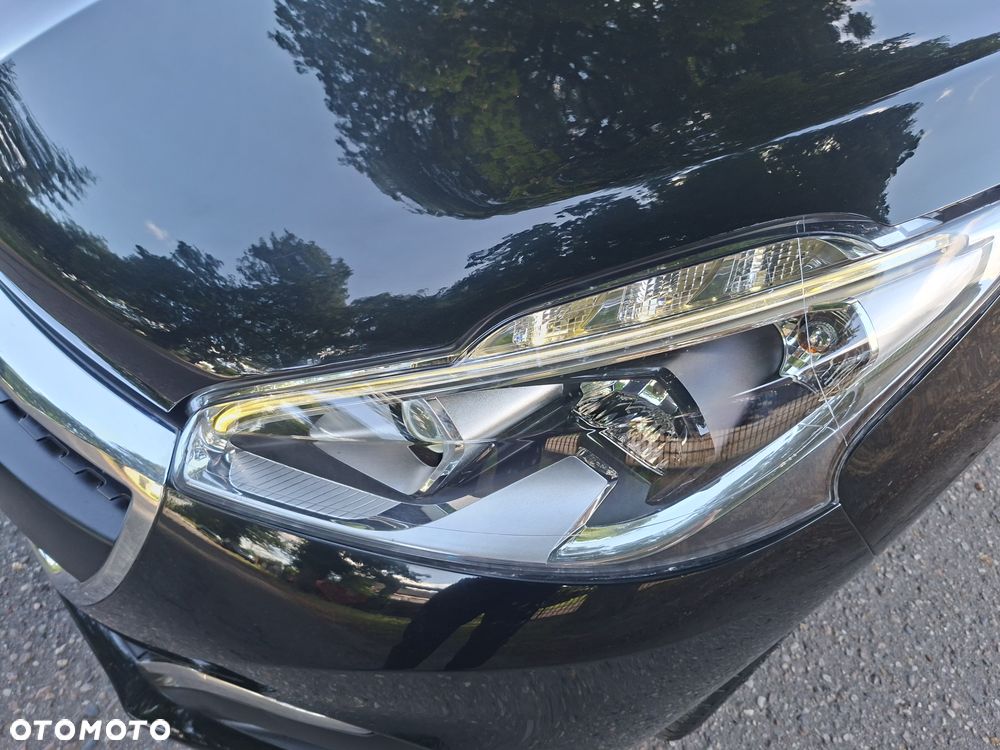 Peugeot 208 1.2 PureTech Allure S&S - 19