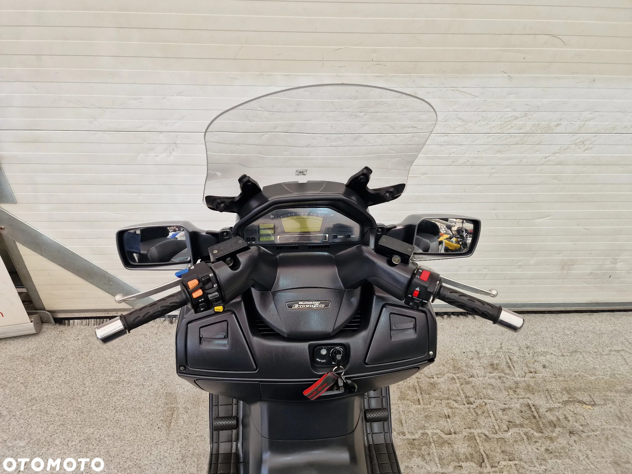 Suzuki Burgman - 28