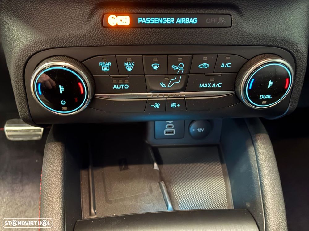 Ford Kuga - 33